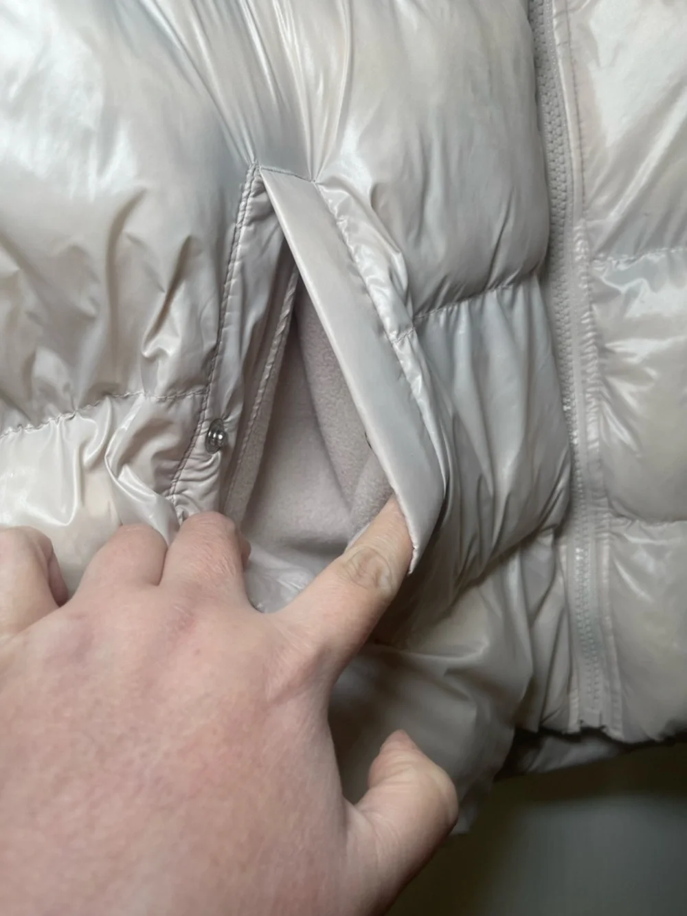 Old Navy Women’s Cream Colored Water-Resistant Quilted Puffer Jacket Size Large - Picture 9 of 13